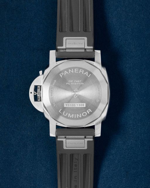 Panerai Luminor Quaranta PAM01372 Image 2